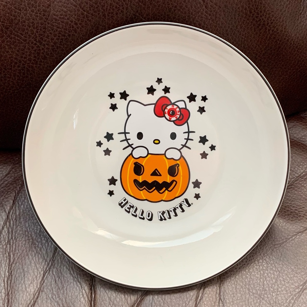 Hello Kitty in Pumpkin 46oz Halloween Bowl - Jack O’Lantern Spiders Stars